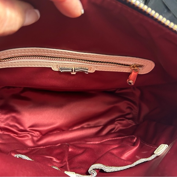 Henri Bendel Soho Messenger Pebbled Leather Handbag - Picture 9 of 14